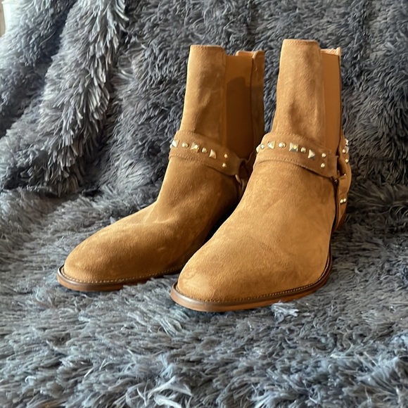 Studded Suede Boots 🥾 - Picture 4 of 9